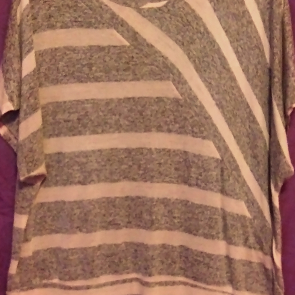 Woman's Clothes - Picture 8 of 12